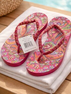 NWT
Vera Bradley pink Swirls flip flops by Vera Bradley Sz Small. (6/7)